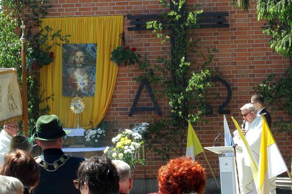 Ulicami Sępólna przeszła procesja Bożego Ciała
