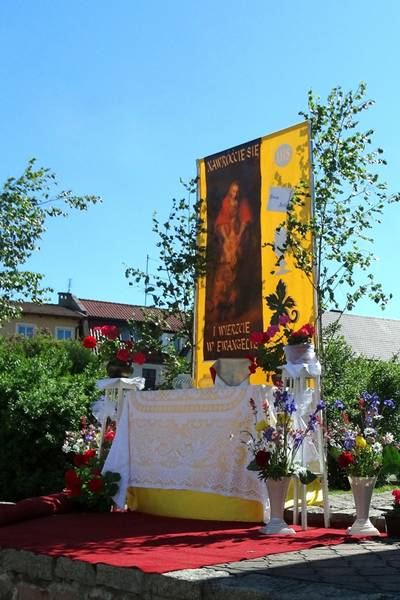 Ulicami Sępólna przeszła procesja Bożego Ciała