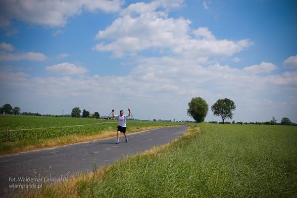 II Bieg Uliczny i Rajd Nordic Walking z Szkołą Podstawową w Wiśniewie