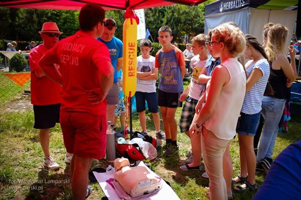 II Bieg Uliczny i Rajd Nordic Walking z Szkołą Podstawową w Wiśniewie