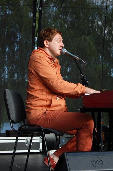 Koncert Krzysztofa Napiórkowskiego nad Jeziorem Więcborskim