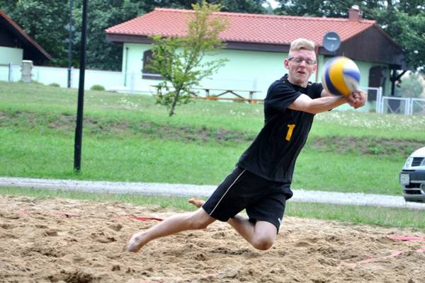 Siatkarski weekend na więcborskiej plaży