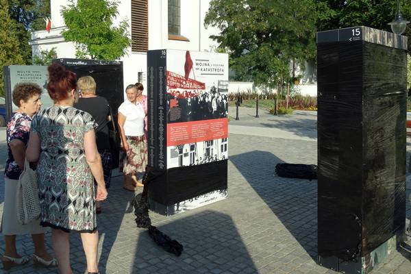 Wołają z grobów, których nie ma