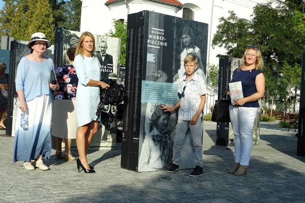 Wołają z grobów, których nie ma