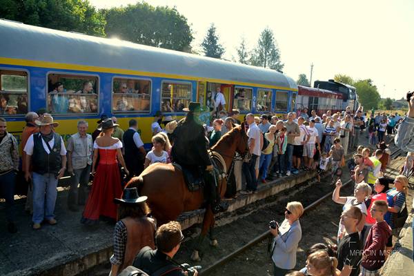 Stacja Sępólno wita