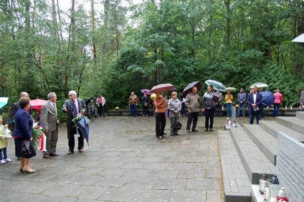 Karolewo: Żyli i żyć będą