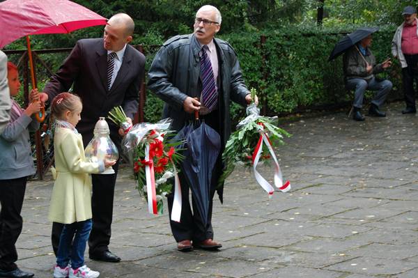 Karolewo: Żyli i żyć będą