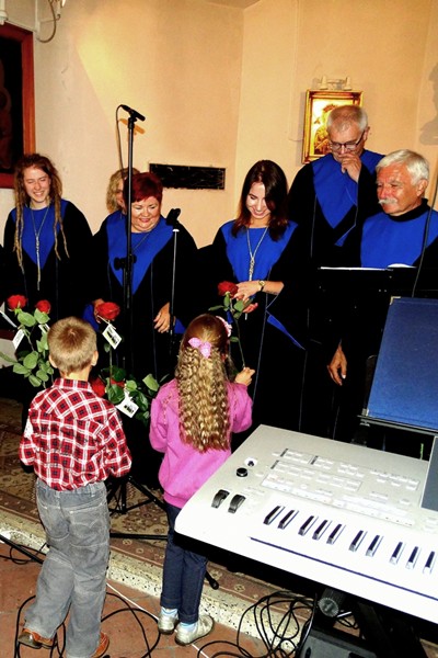 Koncert Tucholskiego Chóru Gospel Ave w kościele w Wielowiczu