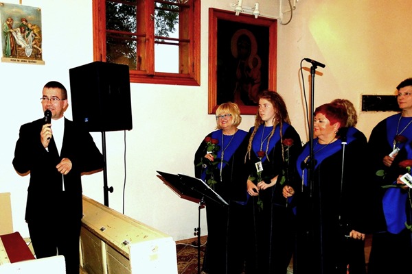 Koncert Tucholskiego Chóru Gospel Ave w kościele w Wielowiczu