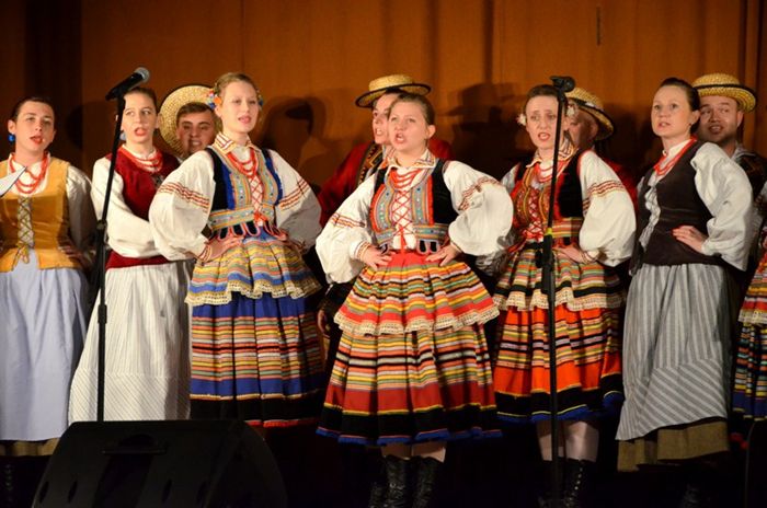 Krajna tańcem i śpiewem malowana