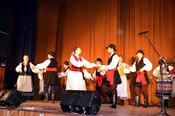 Krajna tańcem i śpiewem malowana