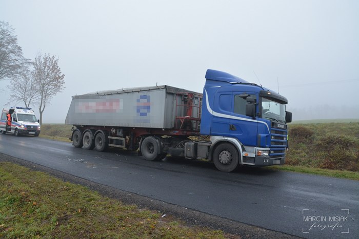Sikorz: Kolizja ciężarówki i osobówki