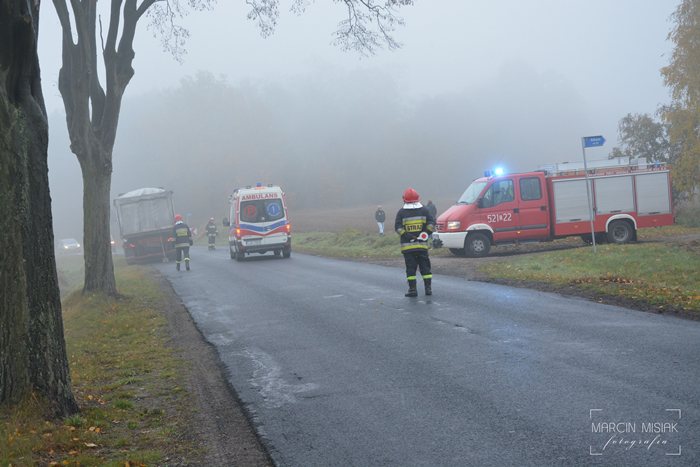 Sikorz: Kolizja ciężarówki i osobówki