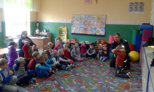 Mundurowi o bezpieczeństwie z najmłodszymi