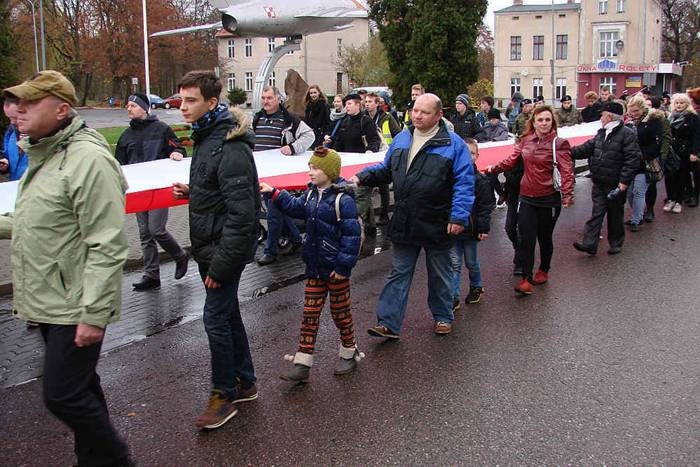 Piła: Ponieśli flagę