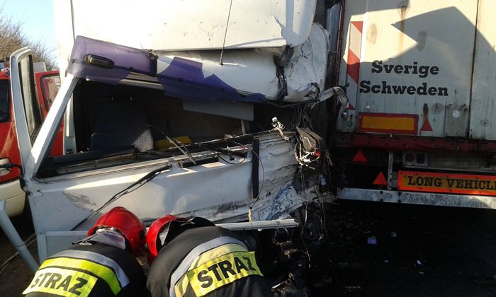 Zderzenie ciężarówek w Zalesiu