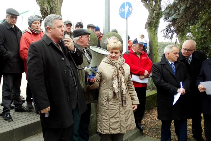 Protest rolników przed Starostwem w Sępólnie