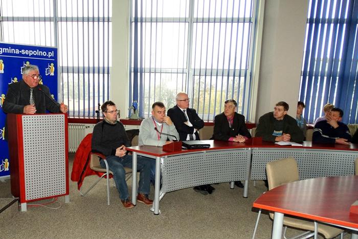 Protest rolników przed Starostwem w Sępólnie