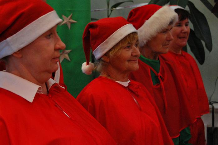 Z mikołajkową wizytą w Domu Pomocy Społecznej w Suchorączku