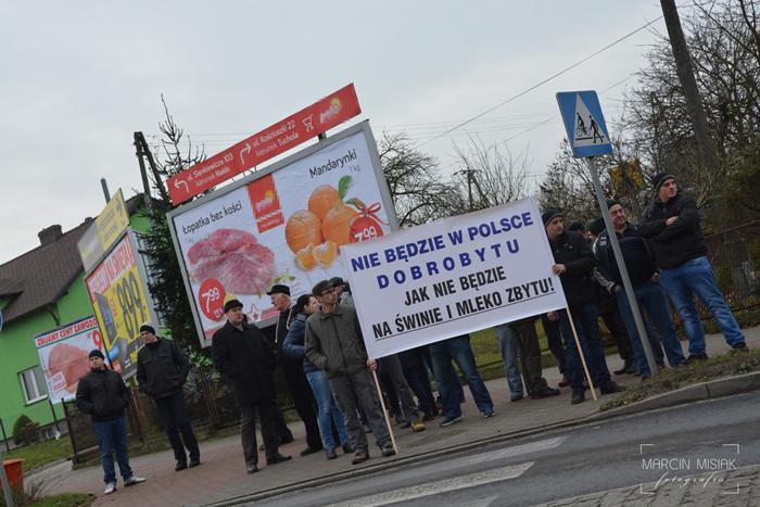 Sępólno: Rolnicy zablokowali krajówkę