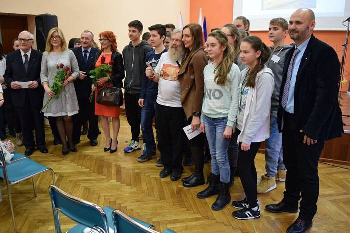 LO w Łobżenicy i Ośrodek Zamiejscowy UAM podpisały umowę o współpracy