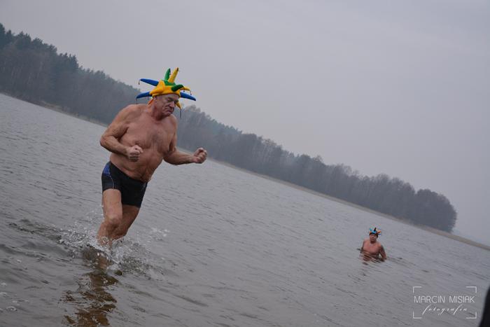 Sępólno: Morsy powitały Nowy Rok