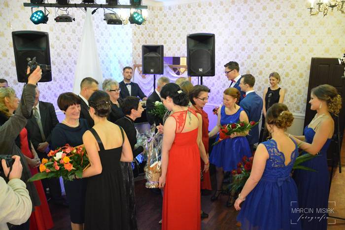 Poloneza czas zacząć - Studniówka Centrum Kształcenia Zawodowego i Ustawicznego w Więcborku (foto cz.1)