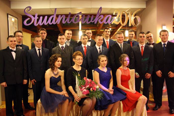 Studniówka 2016 Zespołu Szkół Ponadgimnazjalnych w Sępólnie Krajeńskim (foto)