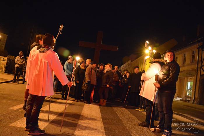 Sępólno: Droga Krzyżowa ulicami miasta