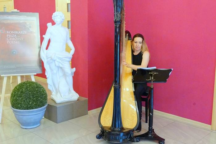 Wystawa w 1050. rocznicę chrztu Polski w CKiS w Sępólnie