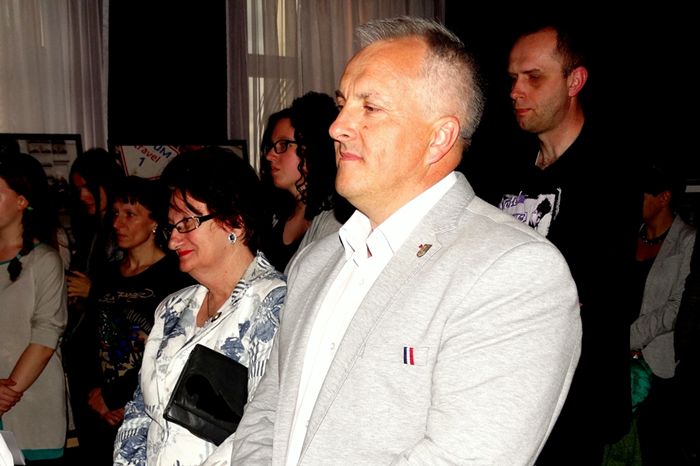 Z Novum Travel na kanonizację. Fotoreportaż Szymona Szwocherta w Centrum Kultury i Sztuki w Sępólnie