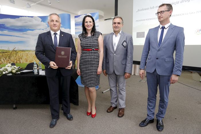 PROW na odnowę i rozbudowę dróg. Prawie wszystkie samorządy z naszego regionu z dofinansowaniem