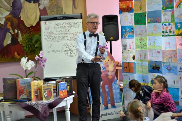 Sępólno: Spotkanie z autorem książek dla dzieci ? Wojciechem Widłakiem