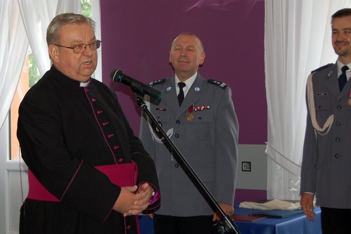 Powiat sępoleński: Awanse i odznaczenia dla funkcjonariuszy z okazji Święta Policji