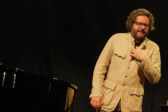 Więcbork: Znów wędrujemy ciepłym krajem. Koncert Grzegorza Turnaua na więcborskim Rynku