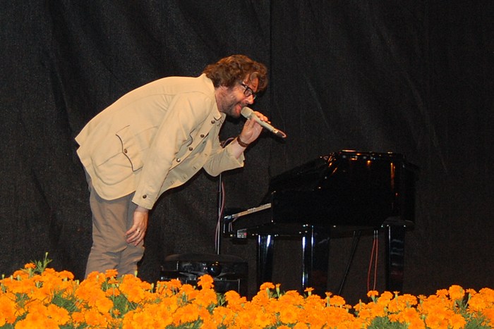 Więcbork: Znów wędrujemy ciepłym krajem. Koncert Grzegorza Turnaua na więcborskim Rynku