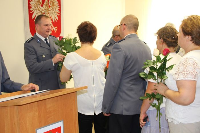 Powiat nakielski: Policjanci żegnali odchodzących na emeryturę