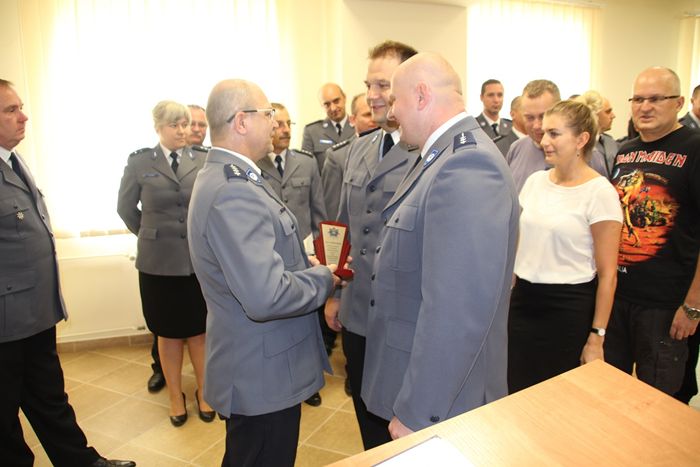 Powiat nakielski: Policjanci żegnali odchodzących na emeryturę