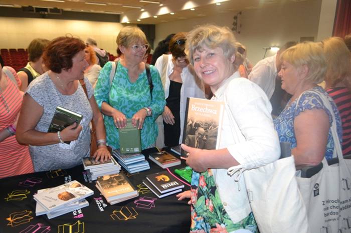 LITERACKI WOODSTOCK czyli o Ogólnopolskim Zlocie Dyskusyjnych Klubów Książki