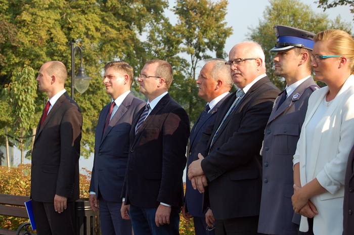 Wiceminister Obrony Narodowej Bartosz Kownacki mianował uczniów mundurówki więcborskiego LO