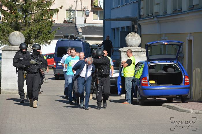 Sępólno: Atak terrorystyczny w Urzędzie [nowe zdjęcia]