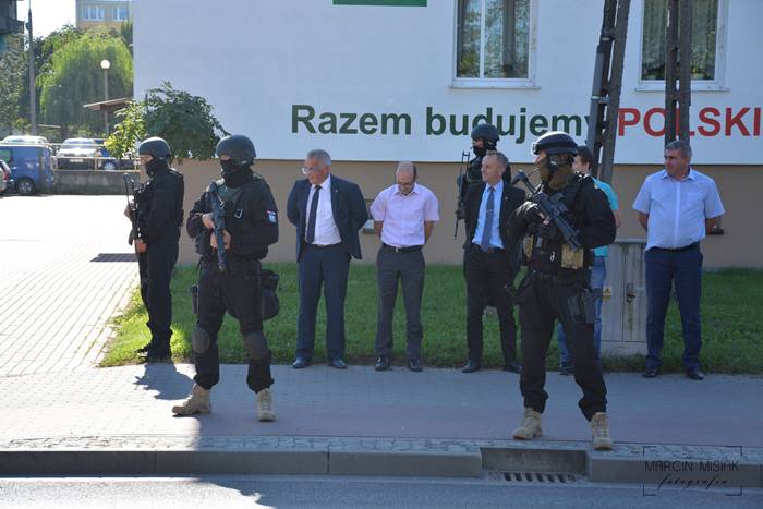 Sępólno: Atak terrorystyczny w Urzędzie [nowe zdjęcia]