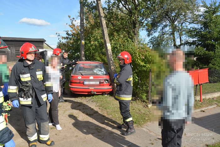 Kamień: Toyota wypadła z drogi