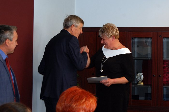 Nagrody Burmistrza dla nauczycieli oraz pracowników administracji i obsługi w Gminie Sępólno Krajeńskie