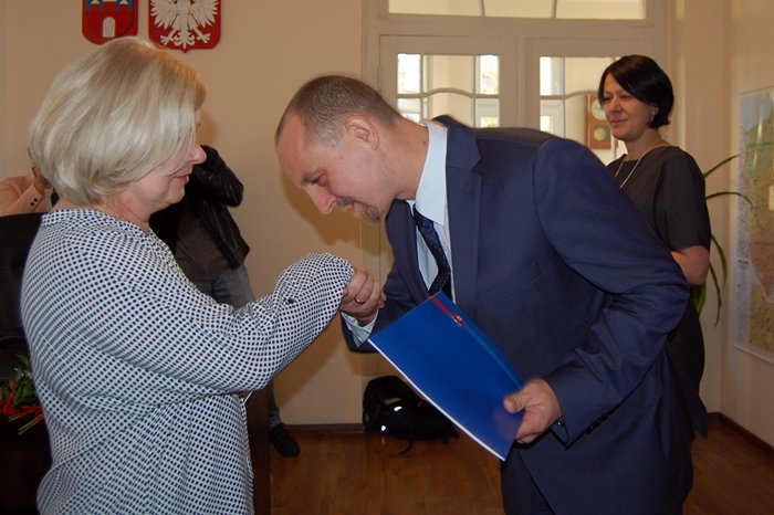 Burmistrz Więcborka wręczył nagrody nauczycielom