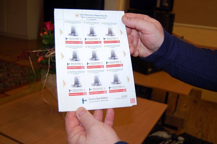 Papież św. Jan Paweł II na znaczkach świata ? wystawa filatelistyczna Zbigniewa Gnyszka w Sośnie