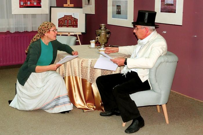 Teatr przy stoliku. Nowość w sępoleńskiej bibliotece