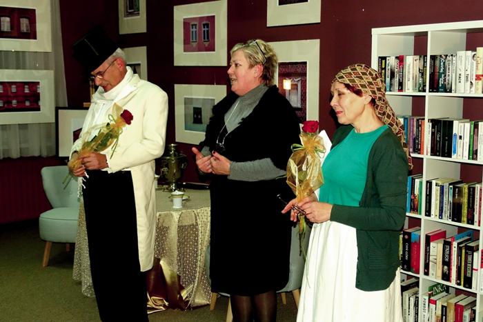 Teatr przy stoliku. Nowość w sępoleńskiej bibliotece