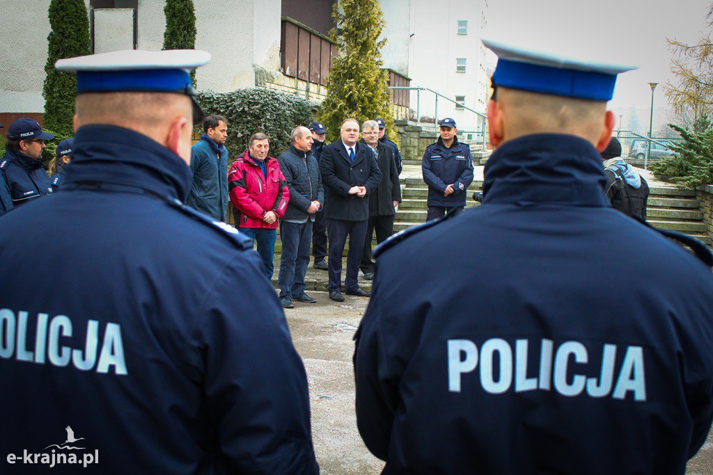 Policjanci dziękują Powiatowi