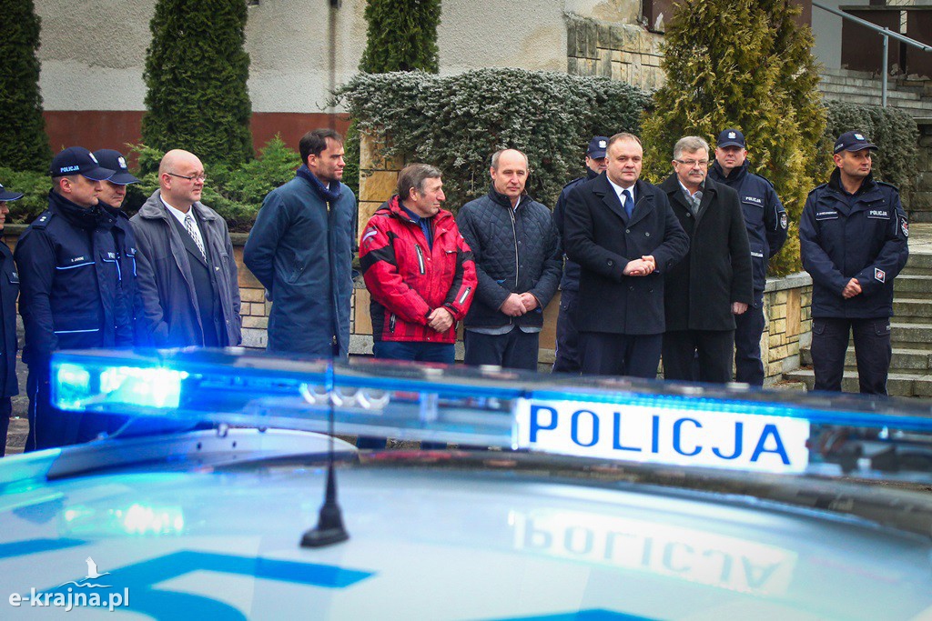 Policjanci dziękują Powiatowi